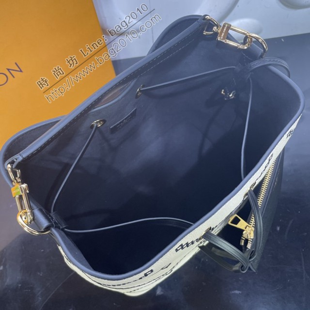 路易威登2022专柜新款女士手袋 M46023 M46029 路易威登NéoNoé水桶包 刺绣压纹软粒面牛皮 LV肩背水桶包  ydh4645